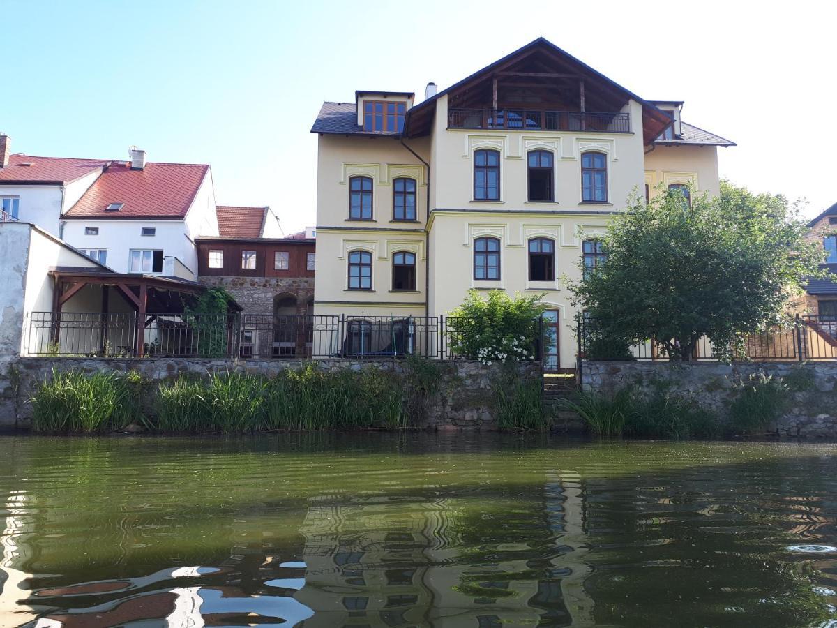 Apartmány Šetkova vila Jindřichŭv Hradec Kültér fotó